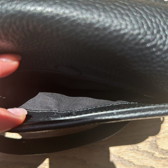 Marc Jacob’s silver studded black cross body w/ detachable strap - Picture 11 of 11